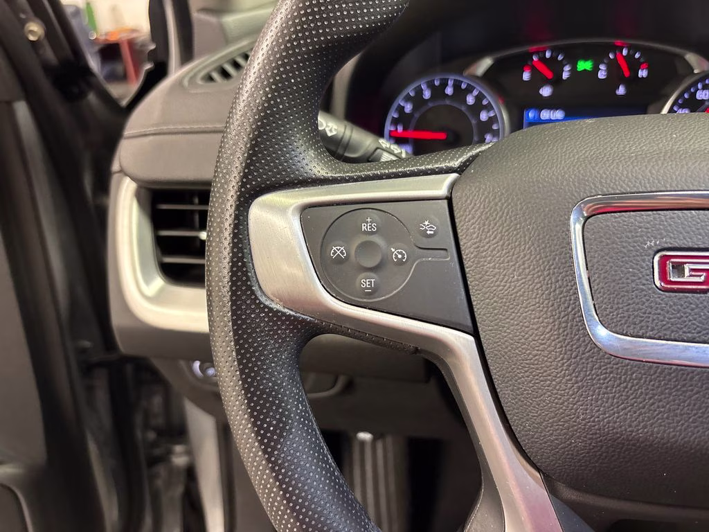 2023 Sterling Metallic GMC Terrain SLE FWD SUV