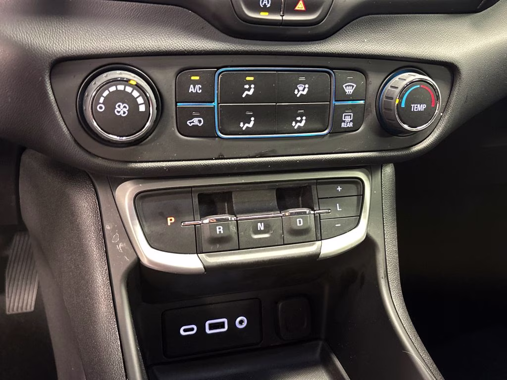 2023 Sterling Metallic GMC Terrain SLE FWD SUV
