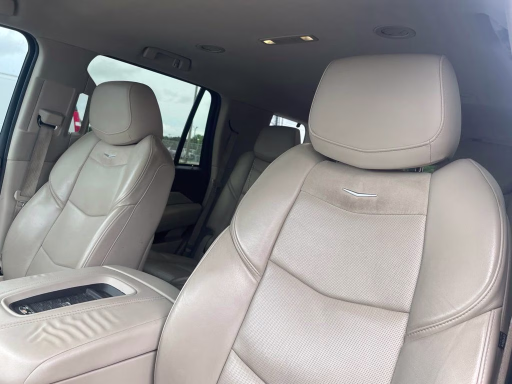 2017 Crystal White Tricoat Cadillac Escalade Base RWD SUV