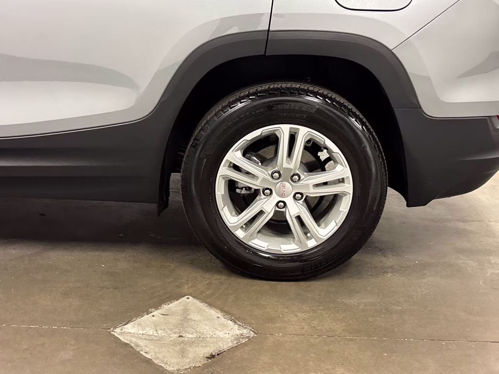 2023 Sterling Metallic GMC Terrain SLE FWD SUV