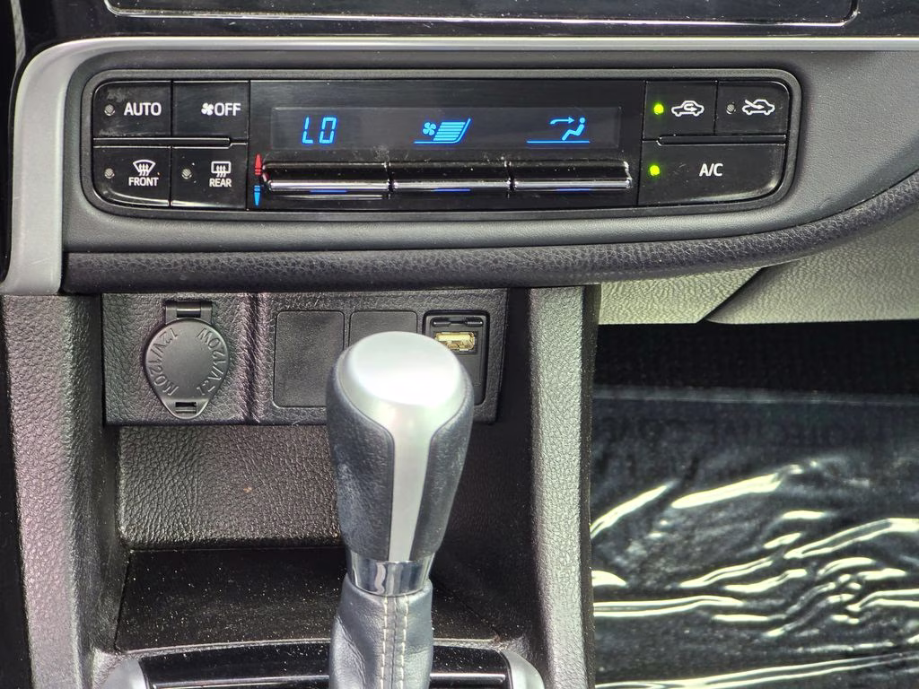 2019 Classic Silver Metallic Toyota Corolla LE FWD Sedan