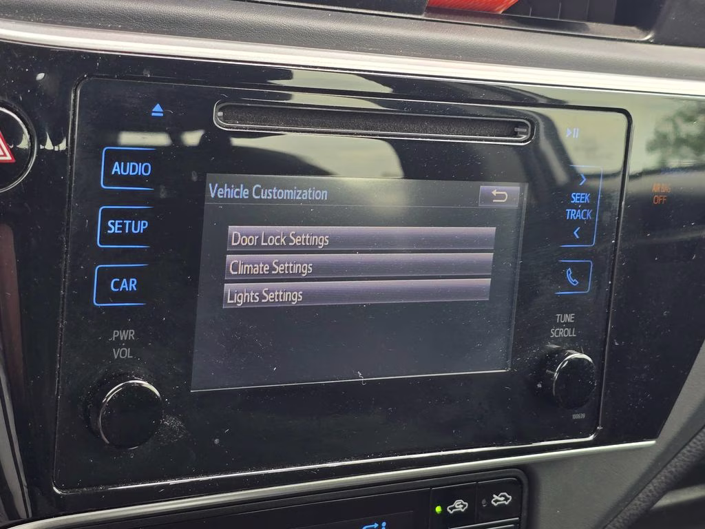 2019 Classic Silver Metallic Toyota Corolla LE FWD Sedan