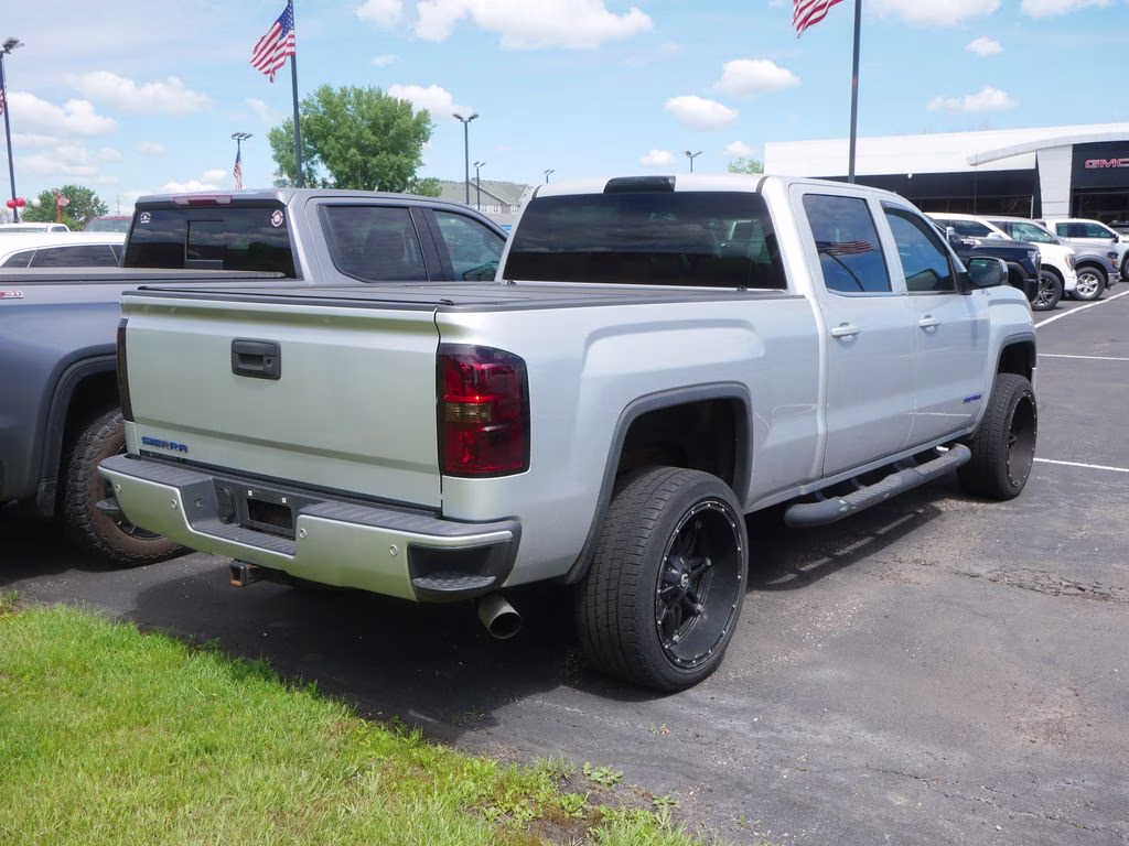 2014 Quicksilver Metallic GMC Sierra 1500 SLT 4X4 Truck