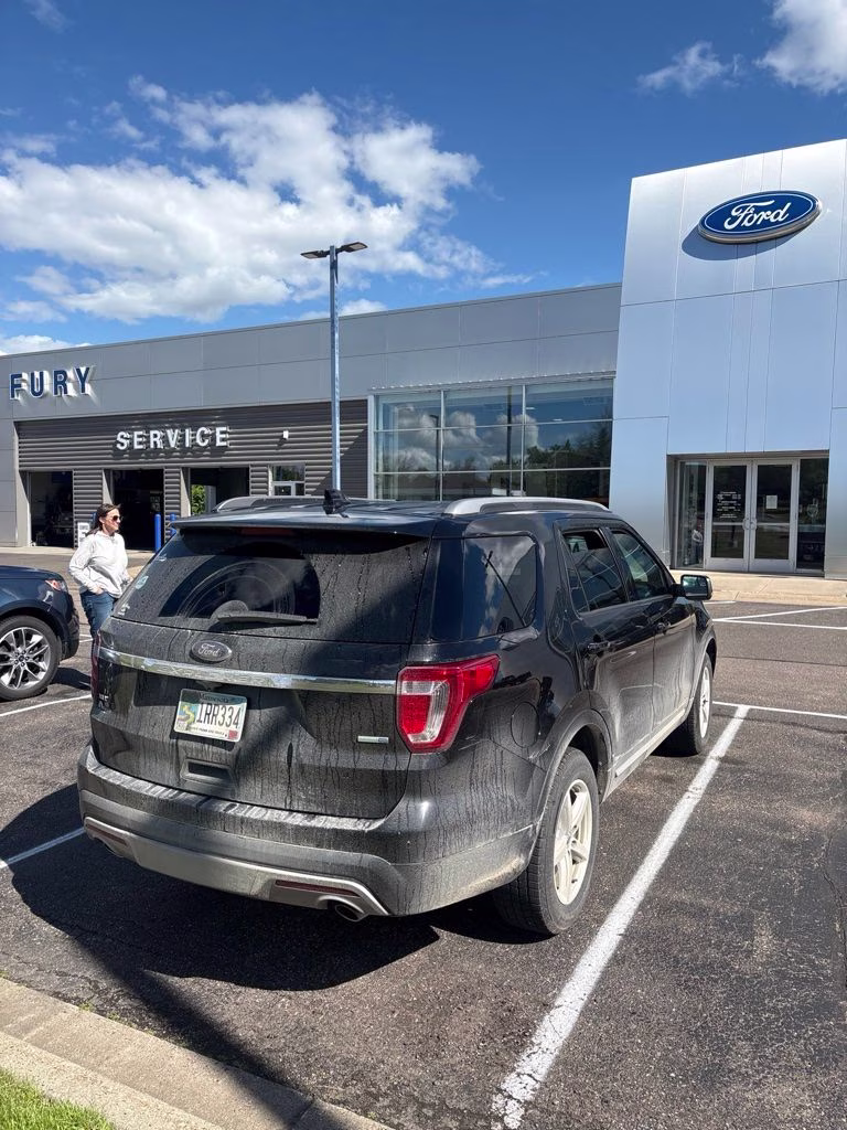 2016 Shadow Black Ford Explorer XLT w/Comfort & Trailer Tow Pkgs 4X4 SUV