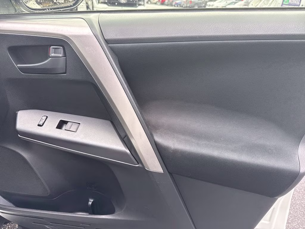 2017 Super White Toyota RAV4 LE FWD SUV