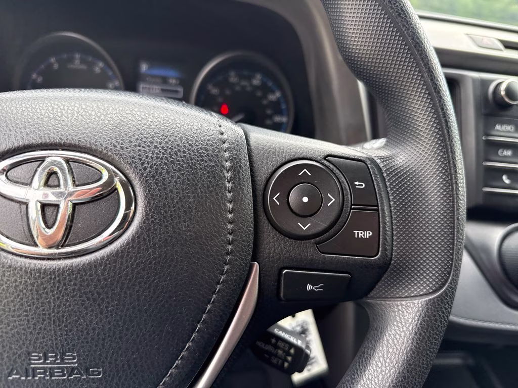 2017 Super White Toyota RAV4 LE FWD SUV