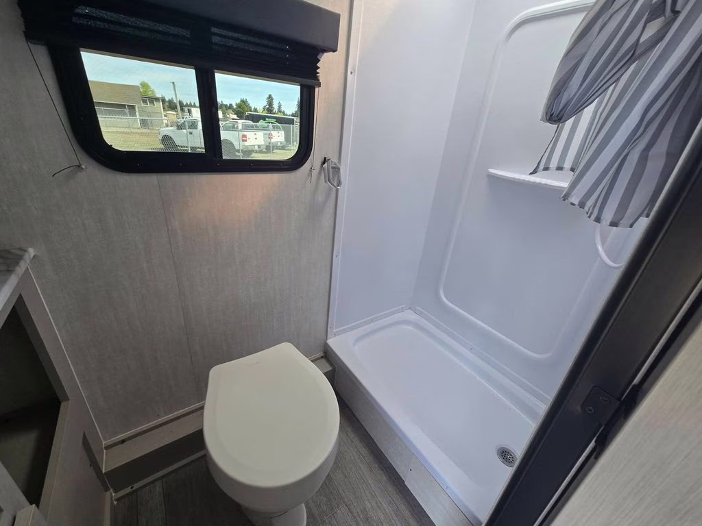 2025 Coachmen REMOTE 19R Trailer