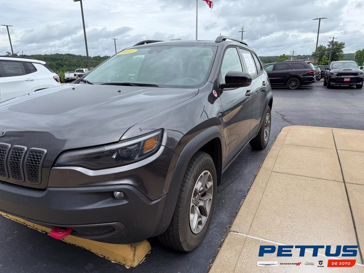 2022 GRAY Jeep Cherokee Trailhawk 4X4 SUV