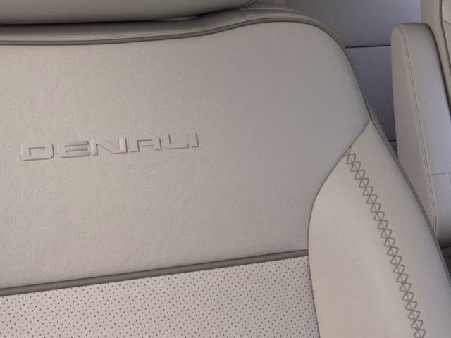 2026 Glacier White Tricoat GMC Yukon XL Denali 4X4 SUV