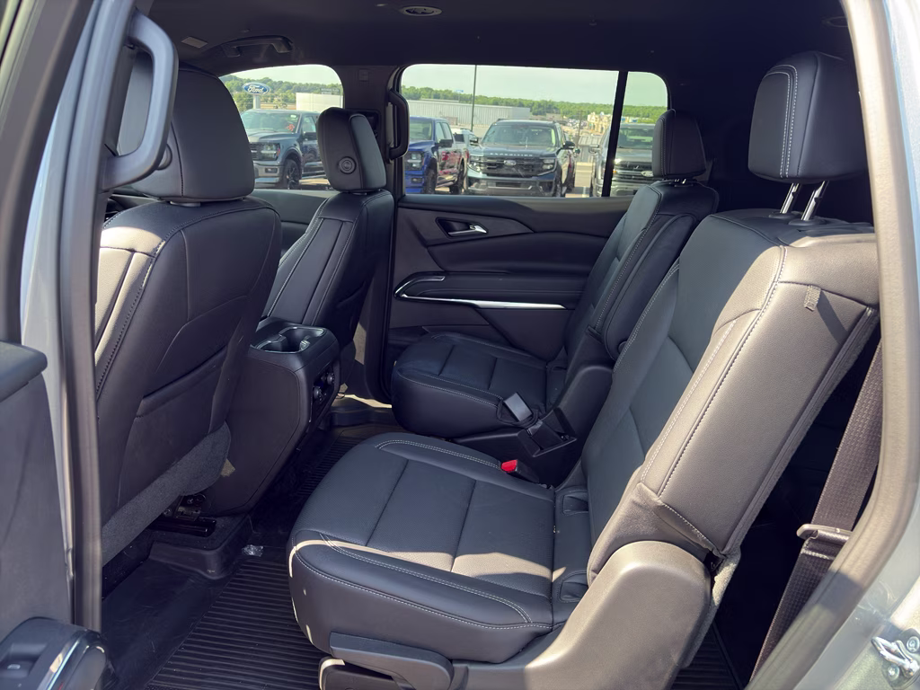 2026 Sterling Gray Metallic Chevrolet Traverse FWD LT FWD SUV