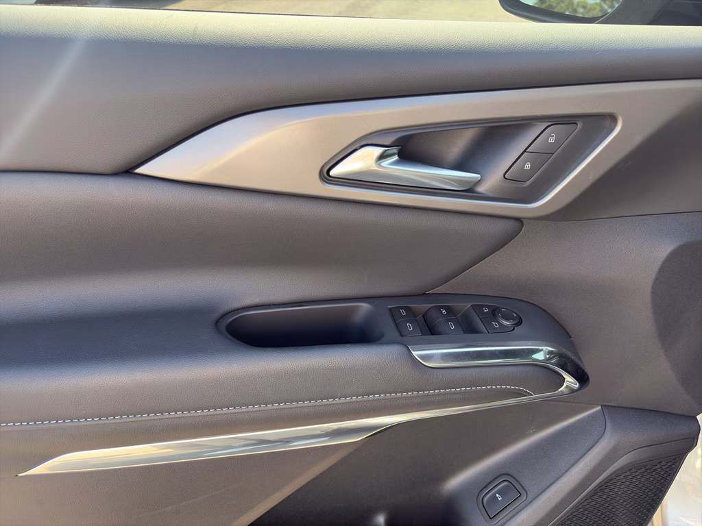 2026 Sterling Gray Metallic Chevrolet Traverse FWD LT FWD SUV