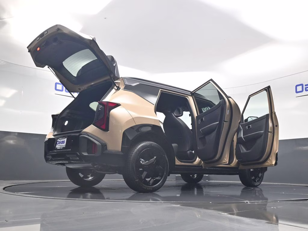 2027 Terrain Brown Kia Seltos X-Line S AWD SUV