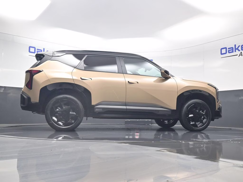 2027 Terrain Brown Kia Seltos X-Line S AWD SUV