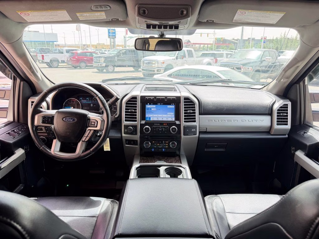 2017 Black Ford Super Duty F-250 SRW Platinum 4X4 Truck