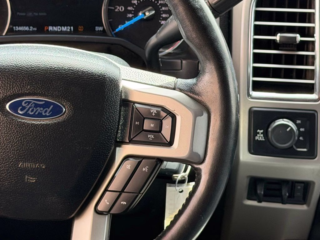 2017 Black Ford Super Duty F-250 SRW Platinum 4X4 Truck