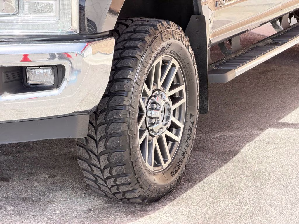 2017 Black Ford Super Duty F-250 SRW Platinum 4X4 Truck