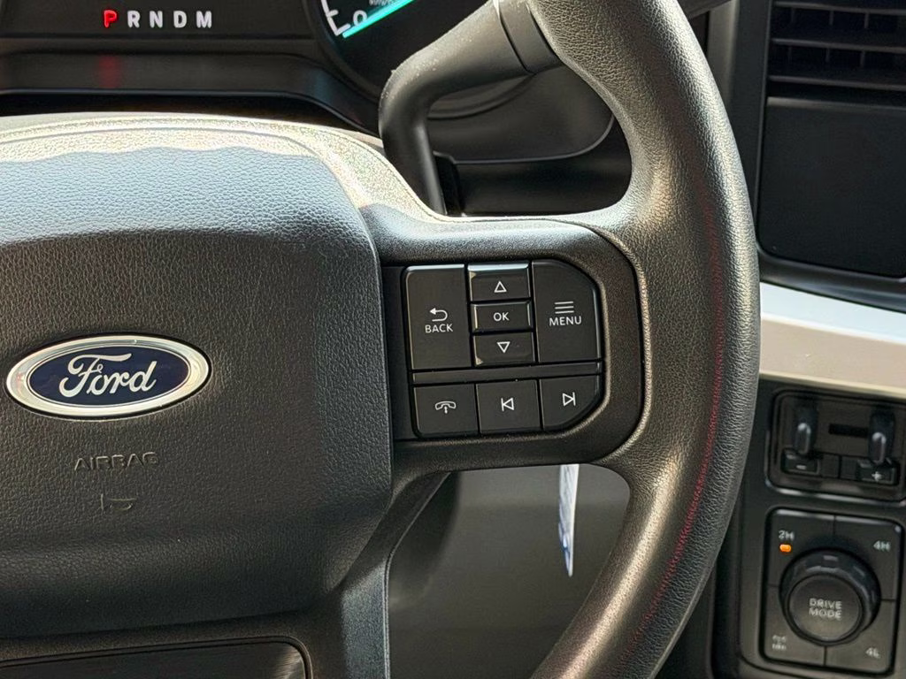 2023 White Ford Super Duty F-350 SRW XLT 4X4 Truck
