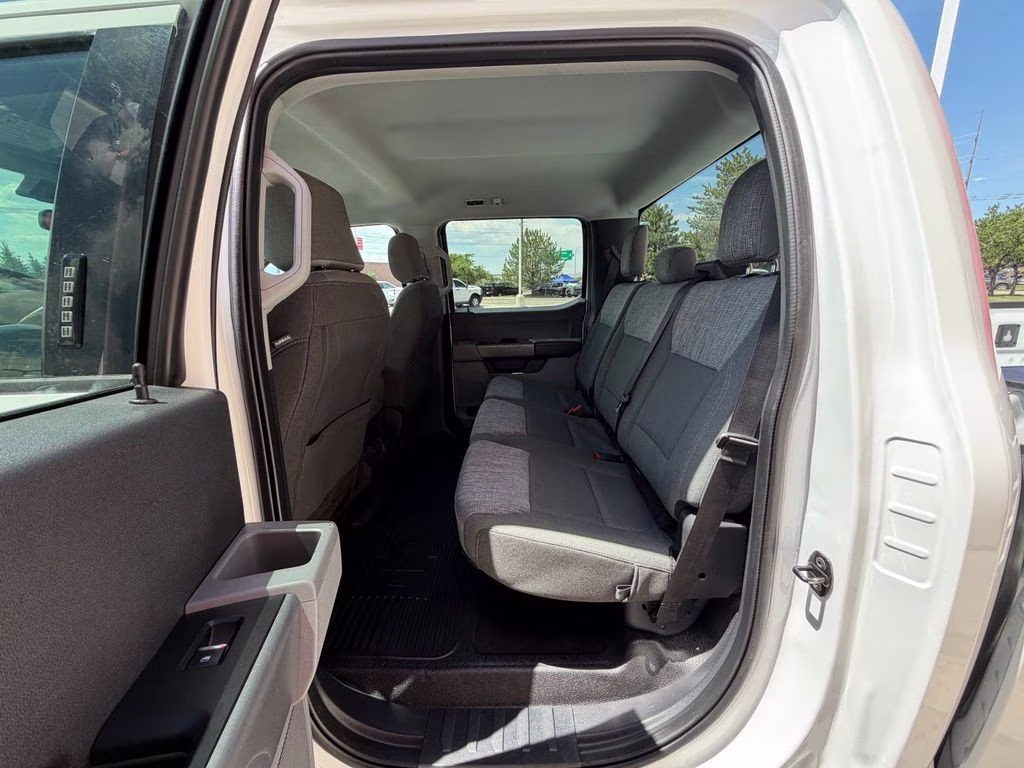 2023 White Ford Super Duty F-350 SRW XLT 4X4 Truck