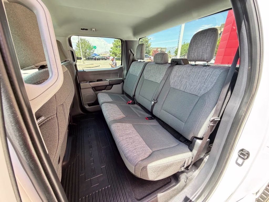 2023 White Ford Super Duty F-350 SRW XLT 4X4 Truck
