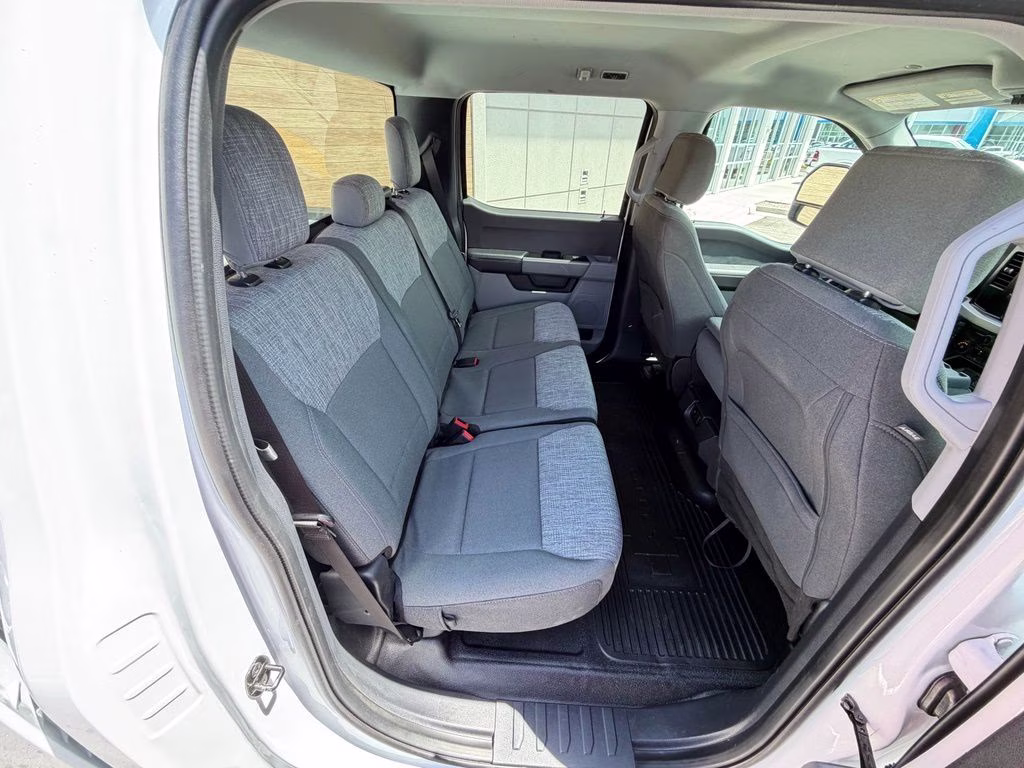 2023 White Ford Super Duty F-350 SRW XLT 4X4 Truck