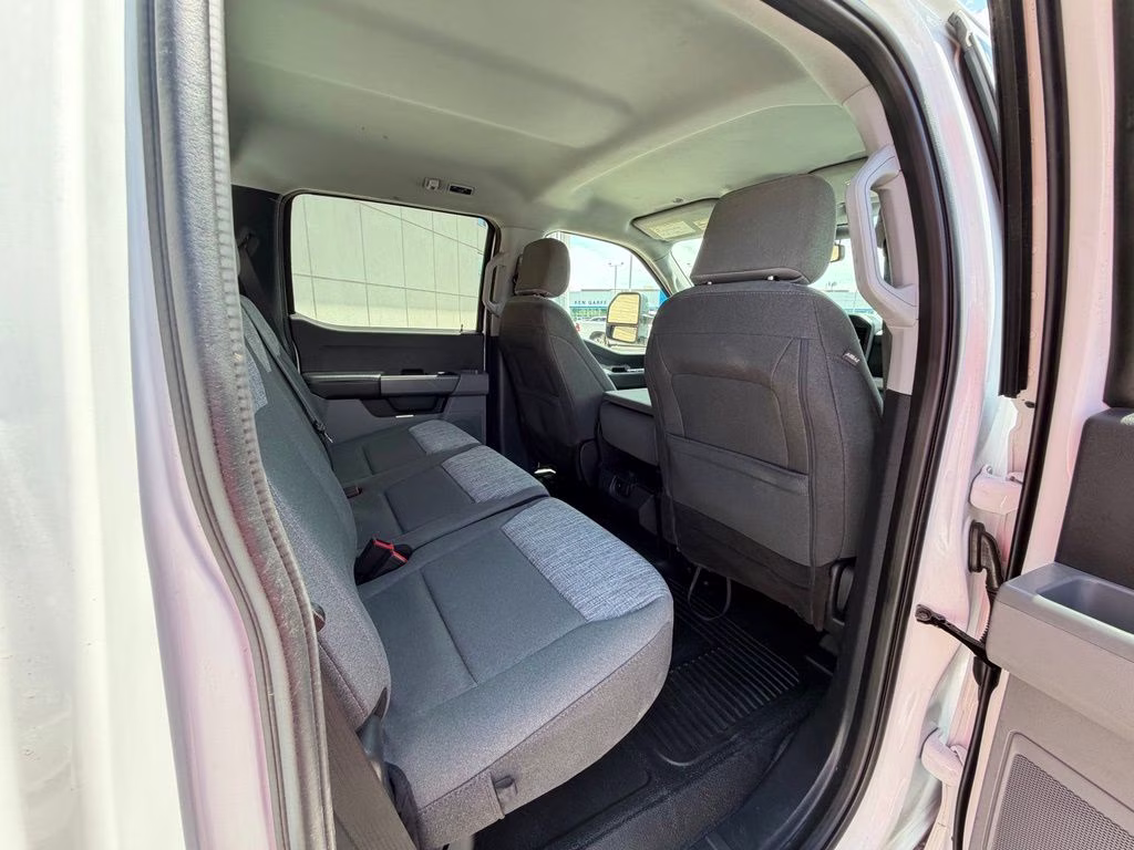 2023 White Ford Super Duty F-350 SRW XLT 4X4 Truck