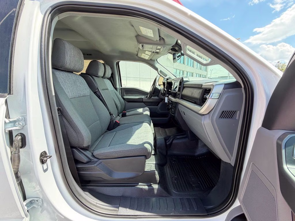 2023 White Ford Super Duty F-350 SRW XLT 4X4 Truck