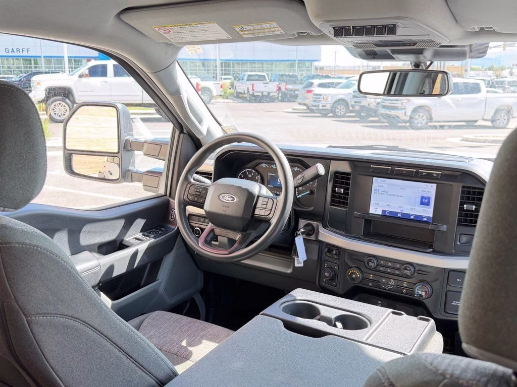 2023 White Ford Super Duty F-350 SRW XLT 4X4 Truck