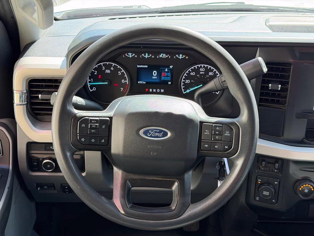 2023 White Ford Super Duty F-350 SRW XLT 4X4 Truck