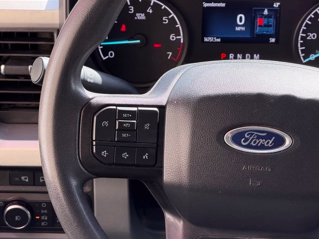 2023 White Ford Super Duty F-350 SRW XLT 4X4 Truck