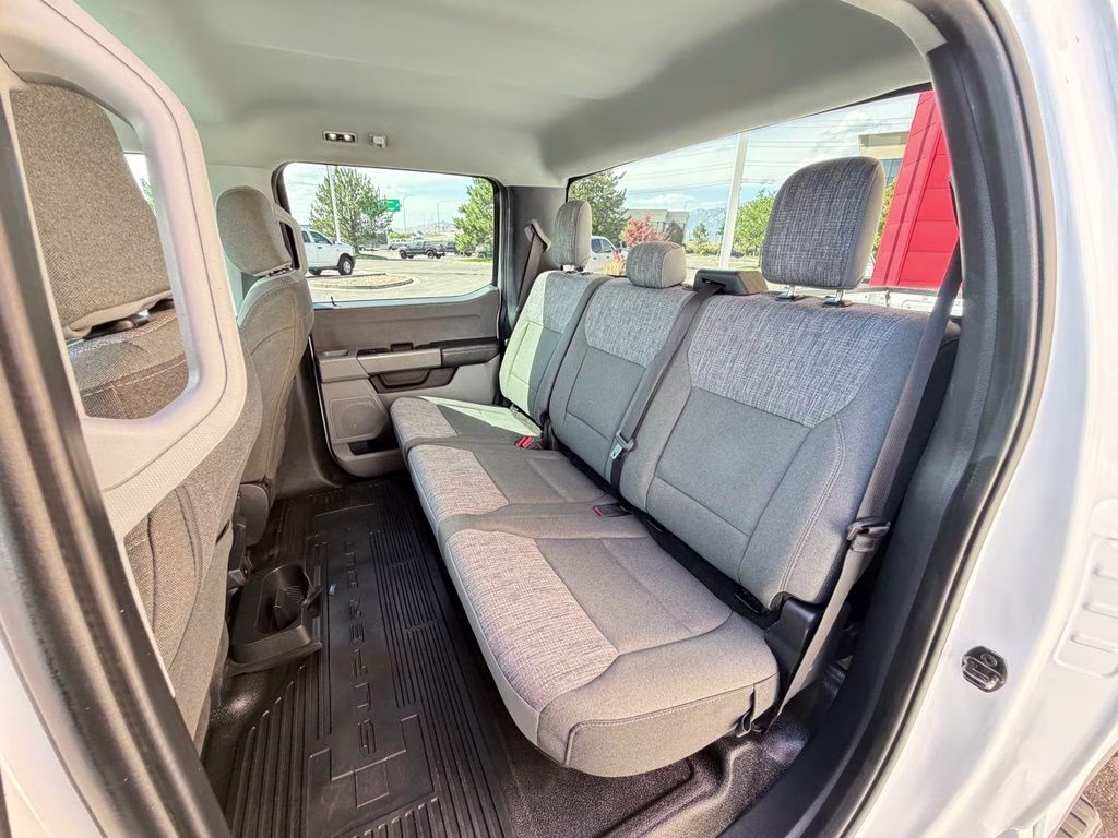 2023 White Ford Super Duty F-350 SRW XLT 4X4 Truck