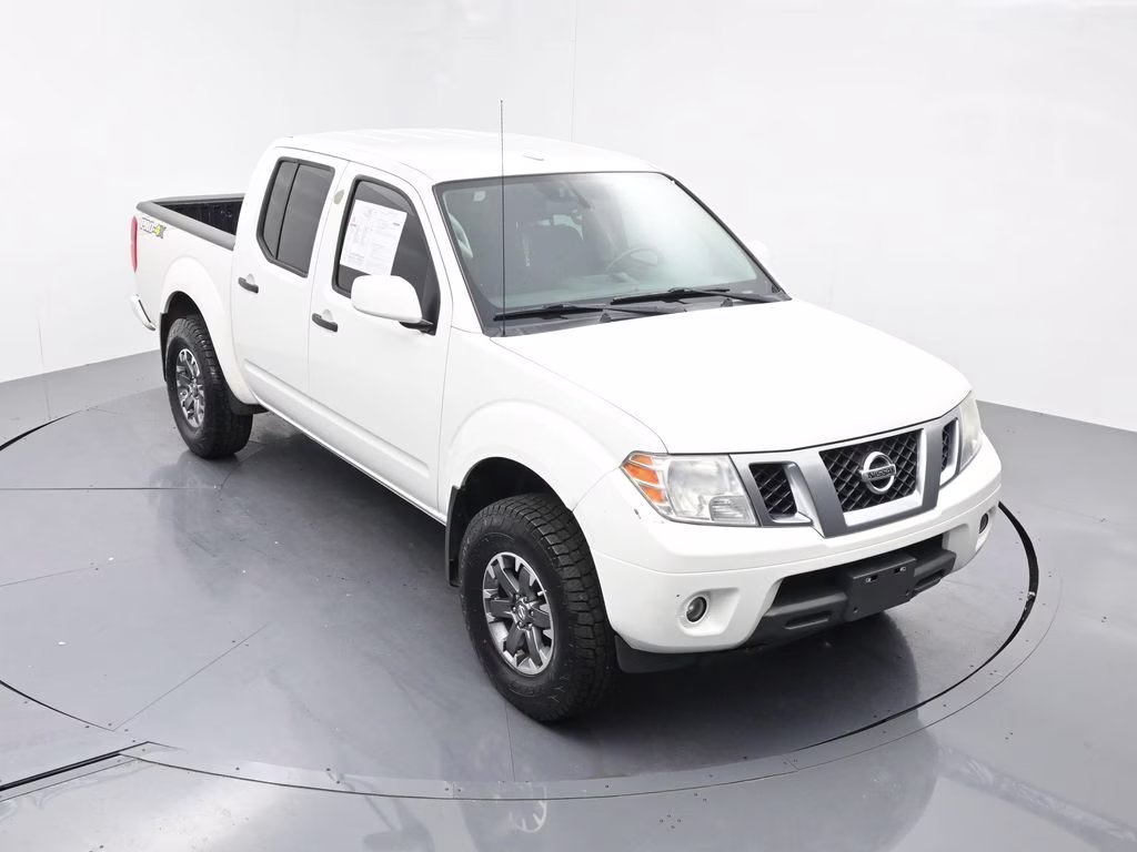 2018 Glacier White Nissan Frontier PRO-4X 4X4 Truck