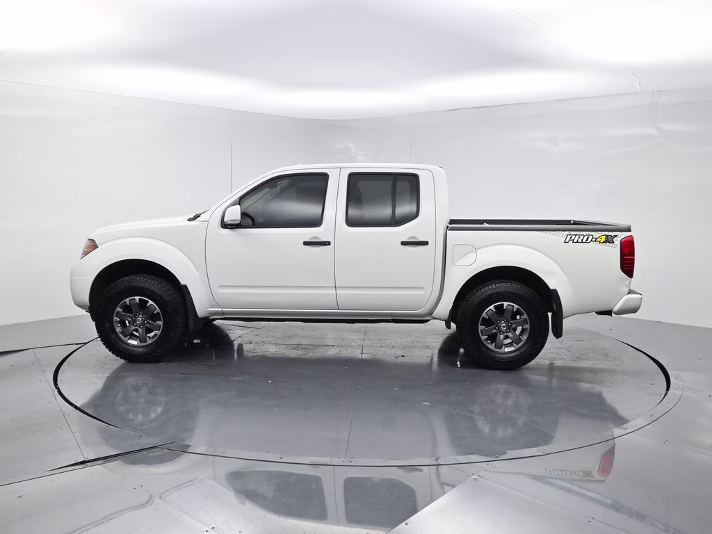 2018 Glacier White Nissan Frontier PRO-4X 4X4 Truck