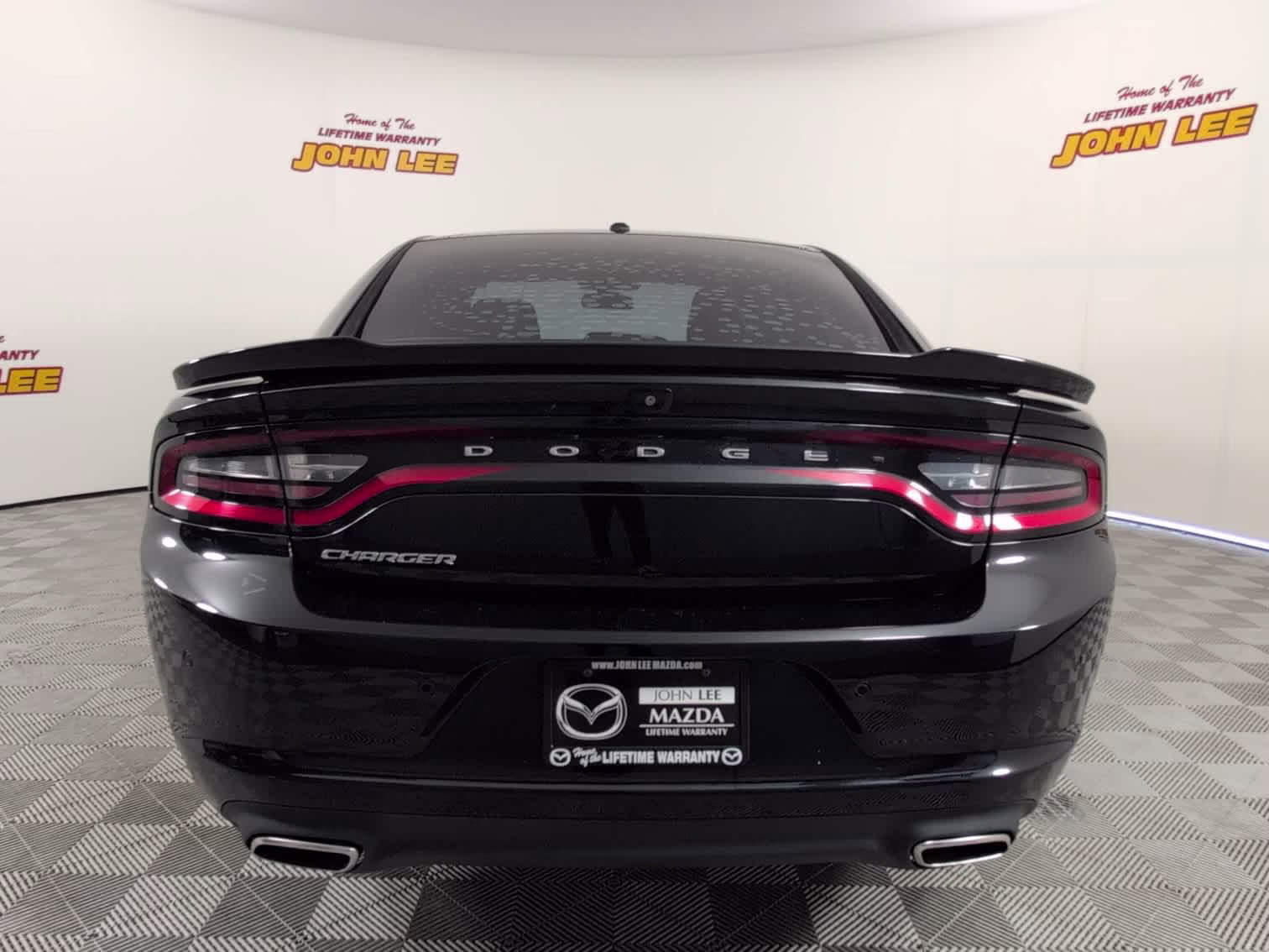 2019 Pitch Black Clearcoat Dodge Charger SXT RWD Sedan