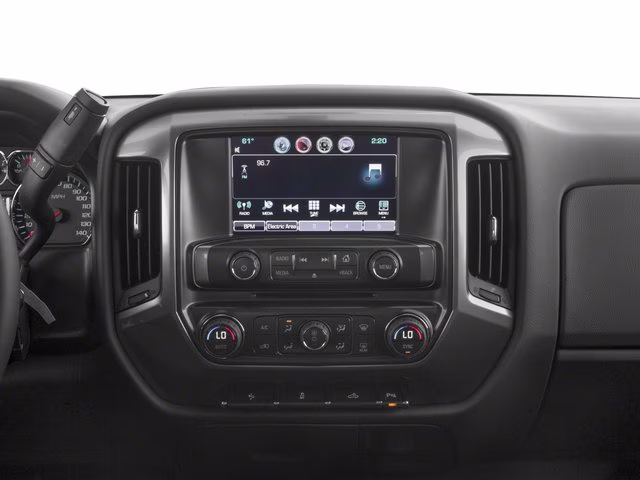 2018 Silver Ice Metallic Chevrolet Silverado 1500 LT 4X4 Truck