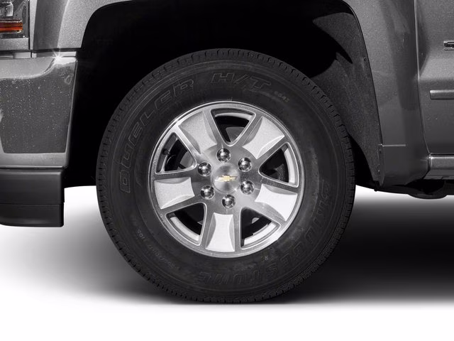 2018 Silver Ice Metallic Chevrolet Silverado 1500 LT 4X4 Truck