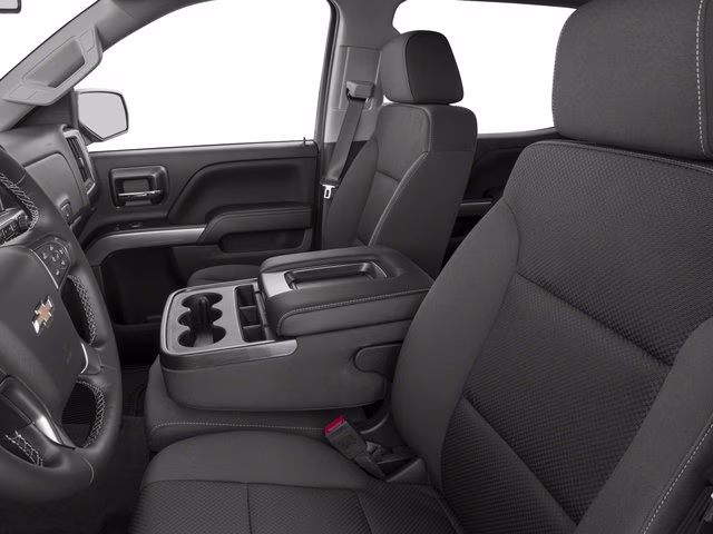 2018 Silver Ice Metallic Chevrolet Silverado 1500 LT 4X4 Truck