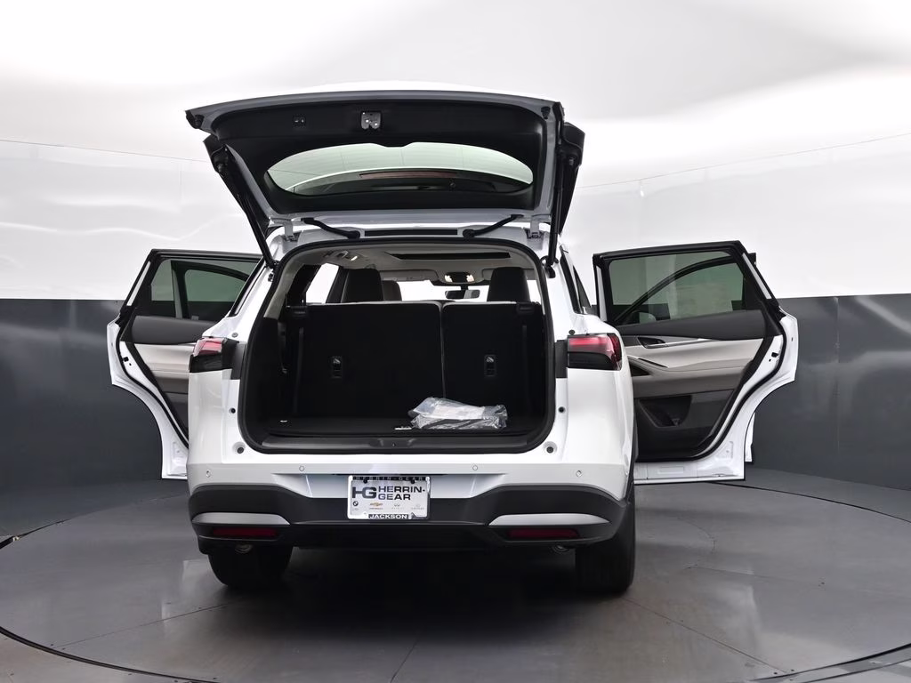 2027 White INFINITI QX60 LUXE FWD SUV