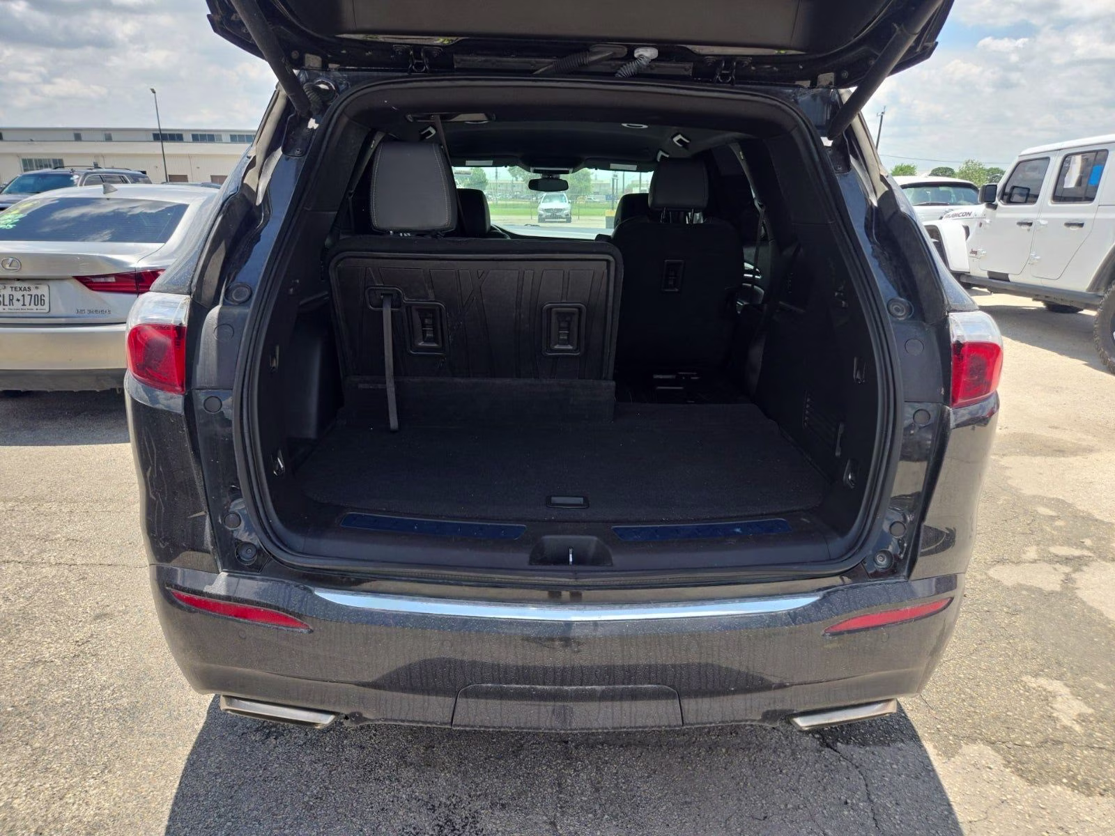 2023 Ebony Twilight Metallic Buick Enclave Essence FWD SUV