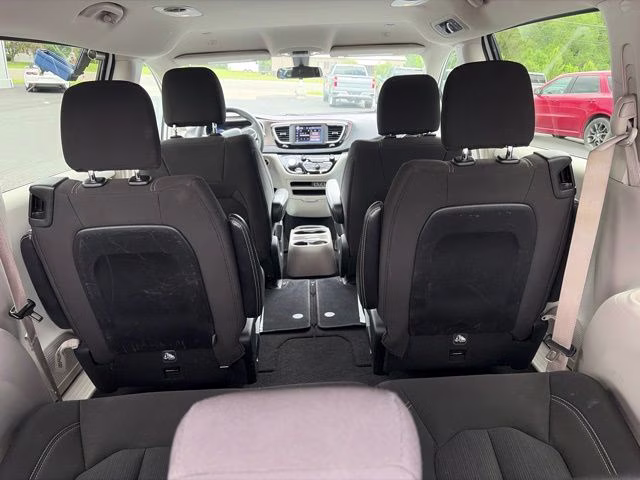 2022 Bright White Clearcoat Chrysler Voyager LX FWD Van
