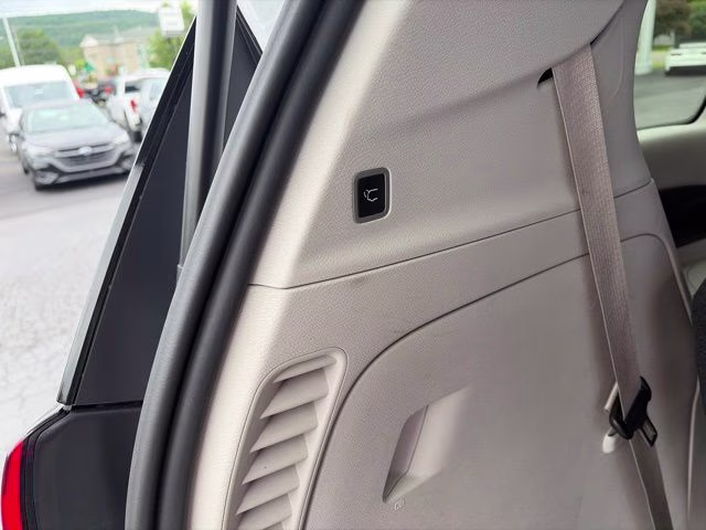 2022 Bright White Clearcoat Chrysler Voyager LX FWD Van