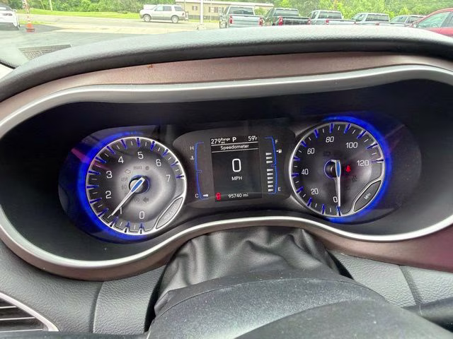 2022 Bright White Clearcoat Chrysler Voyager LX FWD Van