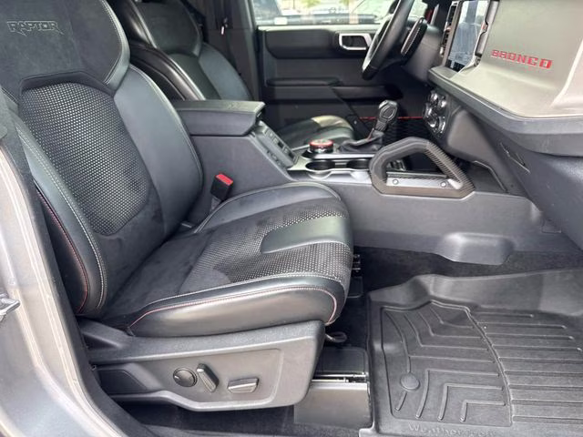 2023 Iconic Silver Metallic Ford Bronco Raptor 4X4 SUV