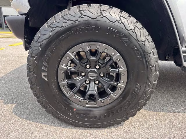 2023 Iconic Silver Metallic Ford Bronco Raptor 4X4 SUV