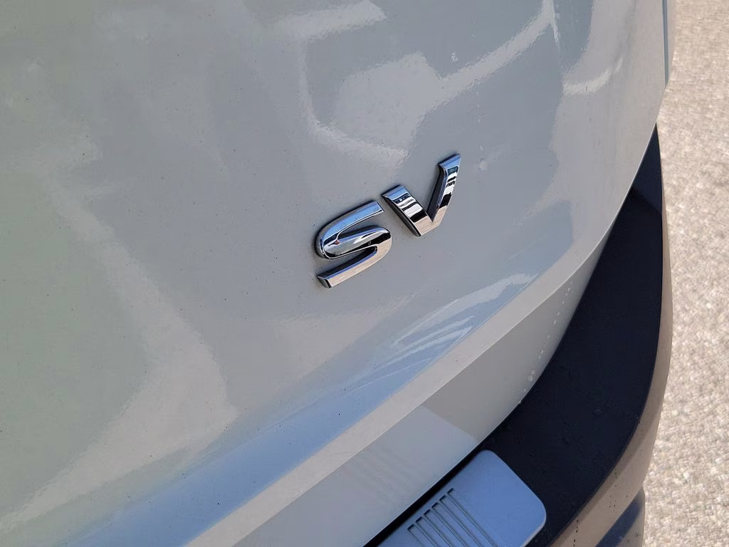 2021 Pearl White Tricoat Nissan Rogue SV FWD SUV