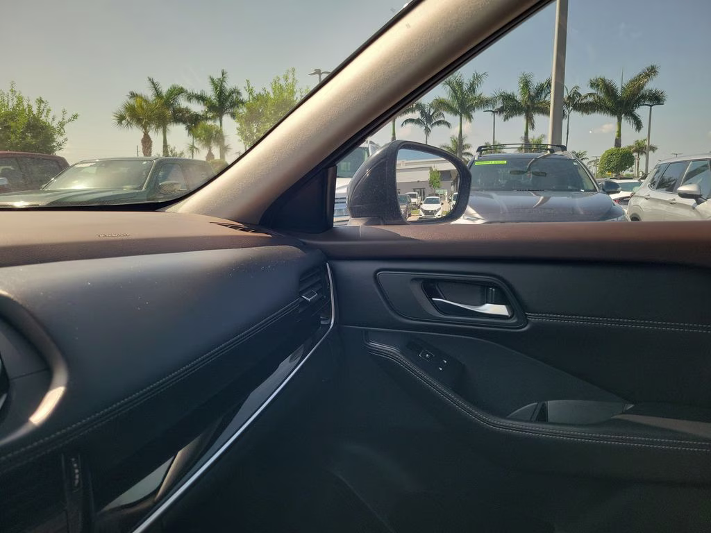 2022 Boulder Gray Pearl/Super Black Nissan Rogue SL FWD SUV