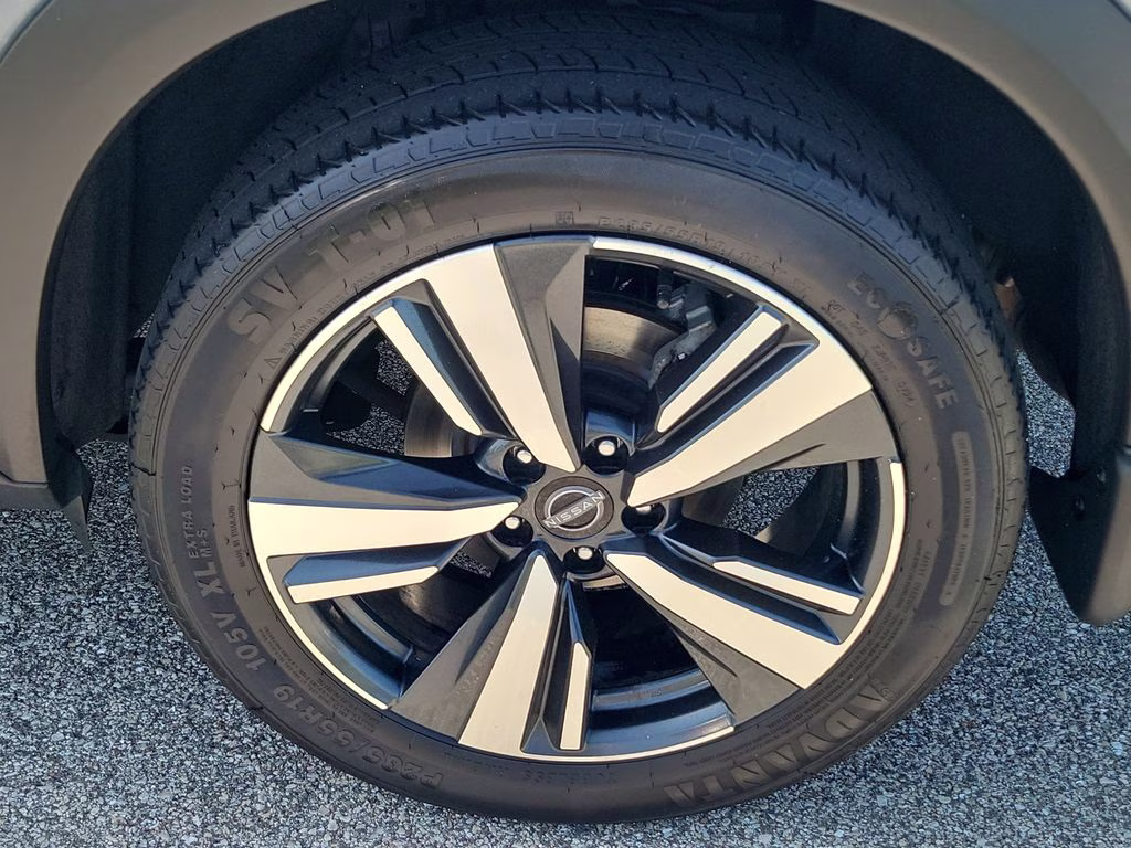 2022 Boulder Gray Pearl/Super Black Nissan Rogue SL FWD SUV