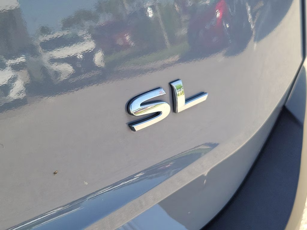 2022 Boulder Gray Pearl/Super Black Nissan Rogue SL FWD SUV
