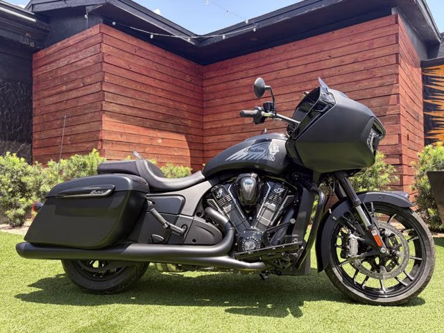 2025 BLACK SMOKE Indian CHALLENGER DARKHORSE POWERBAND AUDIO