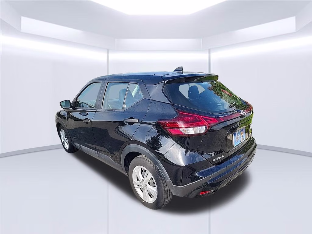 2025 Nissan Kicks Play S FWD SUV