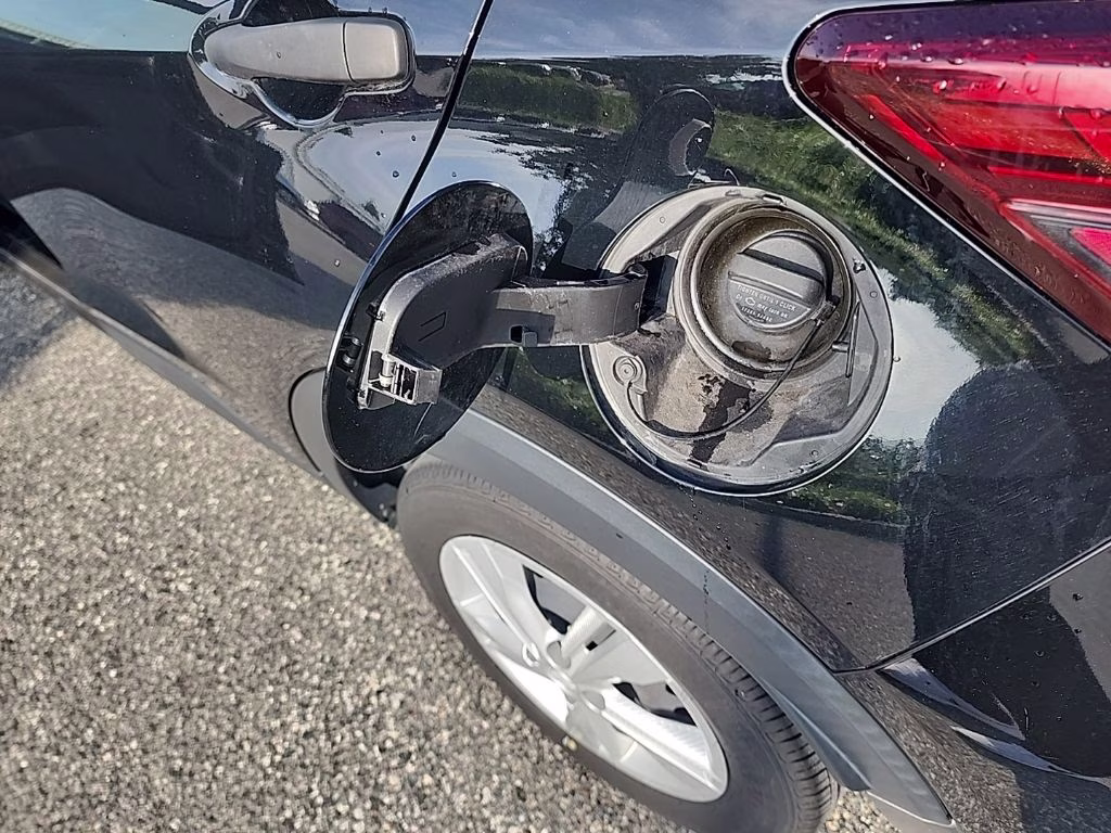2025 Nissan Kicks Play S FWD SUV